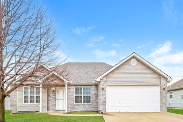 1020 Carlisle Dr Raymore, MO 64083